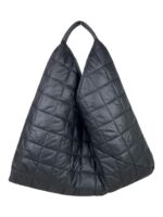 Amplio Bolso Acolchado tipo Hobo de Mujer con Gran Capacidad y Cierre de Botón - Imagen 9