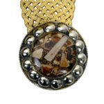 Cinturón Artesanal Metalizado en Piel con Hebilla Circular y Estilo Único para Mujer - Imagen 4