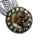 Cinturón Artesanal Metalizado en Piel con Hebilla Circular y Estilo Único para Mujer - Imagen 5