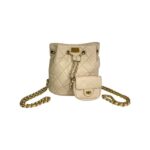 Mochila Sintética tipo Bucket de Mujer con Cierre de Giro y Monedero Extra