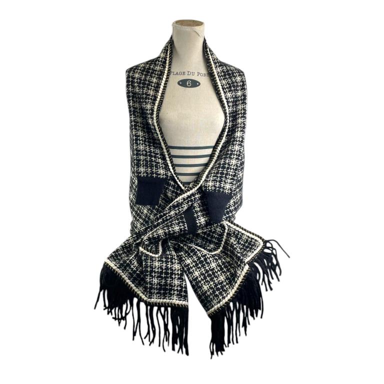 Chal Check Tweed de mujer con bolsillos, mangas y flecos
