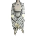 Chal Check Tweed de mujer con bolsillos, mangas y flecos - Imagen 2
