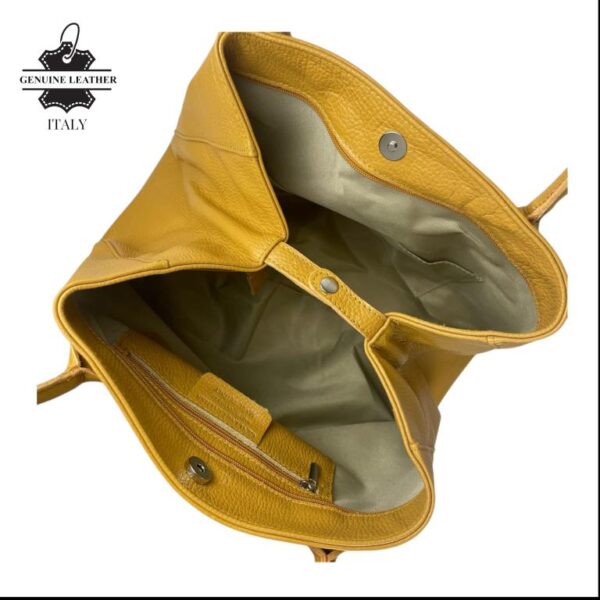 Bolso de Hombro en Piel Italiana para Mujer con Gran Capacidad y Tiras Laterales con Botón - Imagen 16