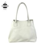 Bolso de Hombro en Piel Italiana para Mujer con Gran Capacidad y Tiras Laterales con Botón - Imagen 13