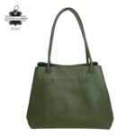 Bolso de Hombro en Piel Italiana para Mujer con Gran Capacidad y Tiras Laterales con Botón - Imagen 5