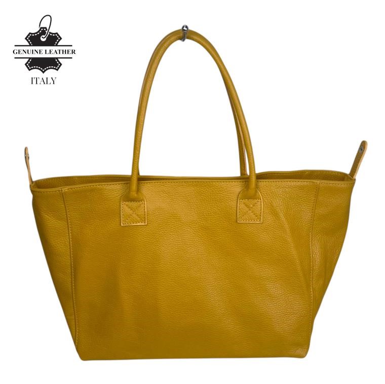 CG57941-Y-Abierto Bolso de Hombro en Piel Italiana para Mujer con Gran Capacidad y Tiras Laterales con Botón - Imagen 1