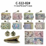 Monedero Sintético y Compacto de Mujer con Diseño Muñeca Sweet Candy, Caja, Cremallera y Anilla