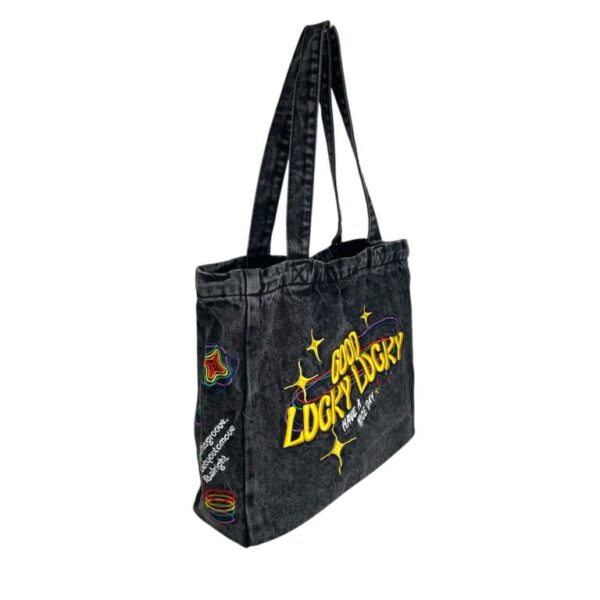 Amplio Bolso de Hombro en Algodón y Tela Vaquera con 2 Asas Largas y Diseño "Good Lucky Lucky" para Mujer - Imagen 3