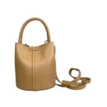 Bolso de Mano Estilo Bucket en Piel Italiana con Cierre de Botón y Tiras Laterales con Botones para Mujer - Imagen 11