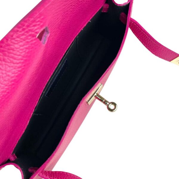Bolso de Mano en Piel Italiana para Mujer con Asa Corta, Tira Bandolera y Solapa de Giro - Imagen 14