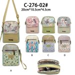 Bolsito Portamovil Sintético con Diseño Muñeca Sweet Candy, Solapa Frontal y Bolsillo Trasero para Mujer