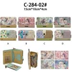 Cartera Sintética de Mujer con Diseño Muñeca Sweet Candy, Caja y Tarjetero Extraíble