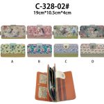 Cartera Sintética de Mujer con Diseño Muñeca Sweet Candy, Bolsillo Interno y Espacio para Tarjetas