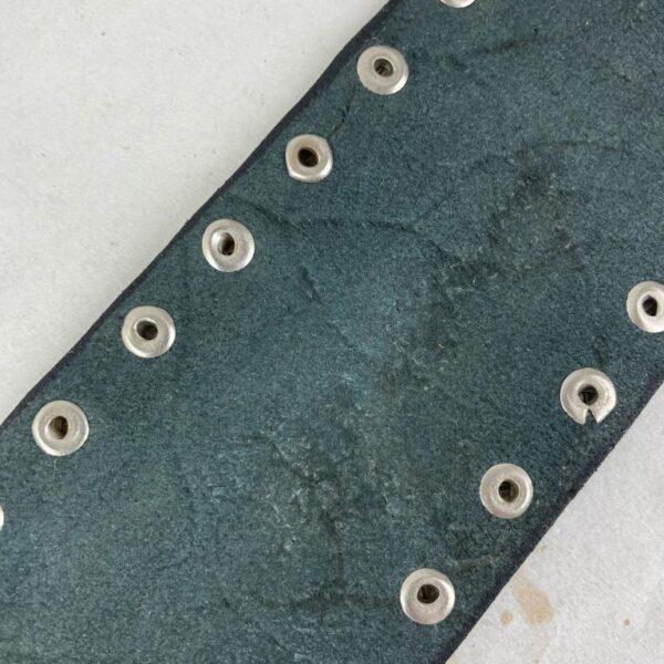 Cinturón Artesanal en Piel con Estilo Exclusivo, Tachuelas Decorativas Laterales y Gran Calidad para Mujer - Imagen 7