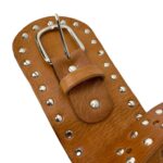Cinturón Artesanal en Piel con Diseño Exclusivo y Muchas Tachuelas Decorativas para Mujer - Imagen 10
