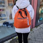Ligera Mochila en Tela Nylon para Mujer con Bolsillo Frontal de Cremallera y Gran Capacidad