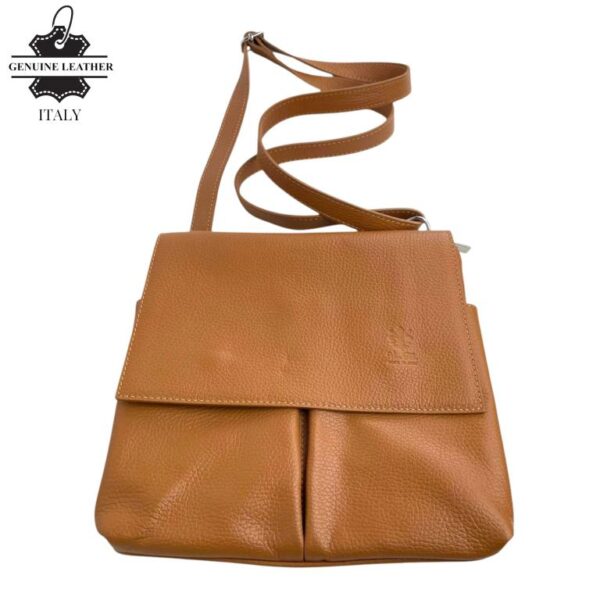 Bolso de Hombro en Piel Italiana con 3 Bolsillos Frontales bajo la Solapa de 2 Botones para Mujer - Imagen 15