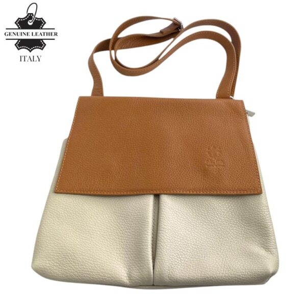 Bolso de Hombro en Piel Italiana con 3 Bolsillos Frontales bajo la Solapa de 2 Botones para Mujer-Beige-Marrón- Mayorista España