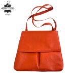 Bolso de Hombro en Piel Italiana con 3 Bolsillos Frontales bajo la Solapa de 2 Botones para Mujer - Imagen 7