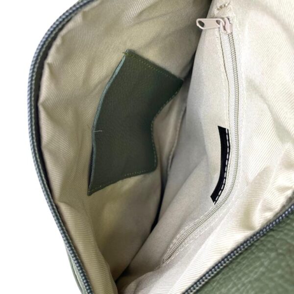 Bolso de Hombro en Piel Italiana con 3 Bolsillos Frontales bajo la Solapa de 2 Botones para Mujer - Imagen 25