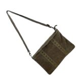 Bolso Bandolera en Piel de Serraje Italiana para Mujer con Tachuelas Decorativas Frontales y Cierre de Cremallera - Imagen 14