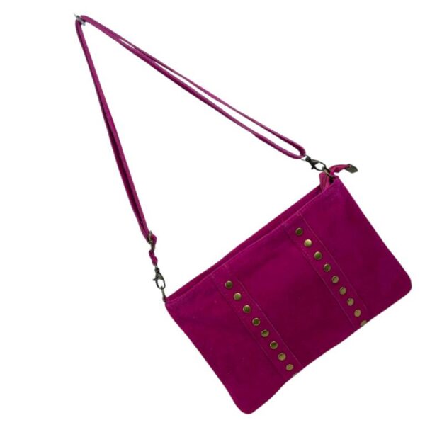 Bolso Bandolera en Piel de Serraje Italiana para Mujer con Tachuelas Decorativas Frontales y Cierre de Cremallera - Imagen 16