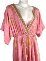 Vestido Largo Artesanal con Precioso Diseño, Gran Calidad y Cuello en V para Mujer - Imagen 3