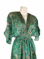 Vestido Corto Artesanal de Mujer en Seda India con Escote y Nudo con Cuerdas en la Espalda - Imagen 3