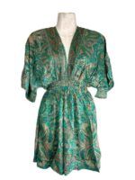 Vestido Corto Artesanal de Mujer en Seda India con Escote y Nudo con Cuerdas en la Espalda