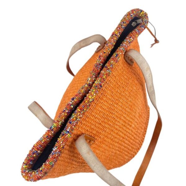 Capazo Artesanal Africano de Lino y Yerba Autóctona con Diseño Exclusivo y Colores Lisos para Mujer - Imagen 9