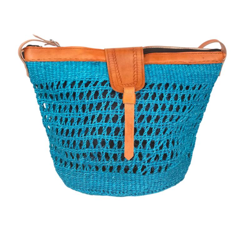 Capazo Artesanal Africano de Lino y Yerba Autóctona con Diseño Exclusivo de Rejilla, Asa Larga y Solapa