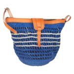 Capazo Artesanal Africano de Lino y Yerba Autóctona con Diseño Exclusivo de Rejilla, Asa Larga y Solapa - Imagen 4