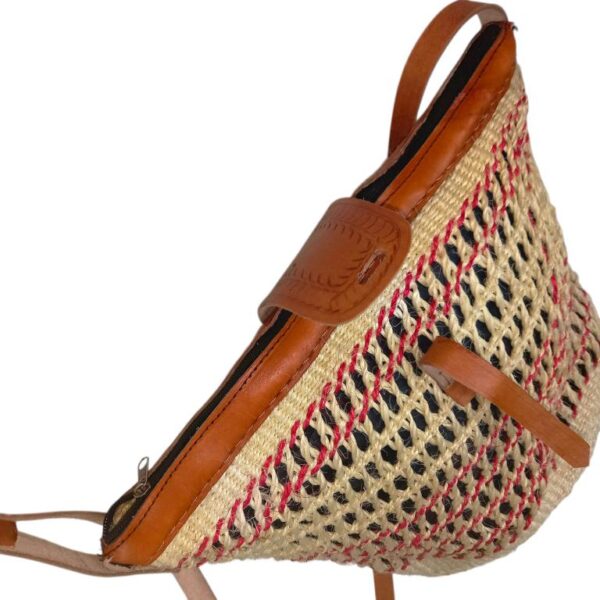 Capazo Artesanal Africano de Lino y Yerba Autóctona con Diseño Exclusivo de Rejilla, Asa Larga y Solapa - Imagen 13