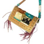 Bolso Bandolera en Piel Artesanal Estilo Patchwork Hippie con Diseño Toro y Estilo Único - Imagen 3