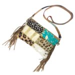 Bolso Bandolera en Piel Artesanal Estilo Patchwork Hippie con Diseño Toro y Estilo Único - Imagen 9