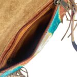 Bolso Bandolera en Piel Artesanal Estilo Patchwork Hippie con Diseño Toro y Estilo Único - Imagen 12