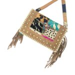 Bolso Bandolera en Piel Artesanal Estilo Patchwork Hippie con Diseño Toro y Estilo Único