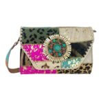 Bolso Bandolera Tipo Sobre en Piel Artesanal Estilo Patchwork Hippie Mujer con Diseño Exclusivo - Imagen 2