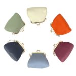 Monedero Compacto de Piel para Mujer con Cierre de Click, Asa de Mano tipo Cadena y Gran Calidad - Imagen 2