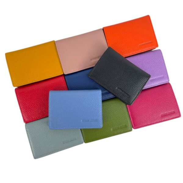 Tarjetero Compacto de Piel con Solapa de Botón y Gran Calidad para Mujer - Imagen 2