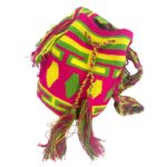 Bolso Mochila Wayuu Colombia Grande Artesanal con Diseño Multicolor Exclusivo - Imagen 6