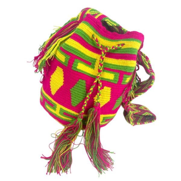 Bolso Mochila Wayuu Colombia Grande Artesanal con Diseño Multicolor Exclusivo - Imagen 6