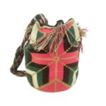 Bolso Mochila Wayuu Colombia Grande Artesanal con Diseño Multicolor Exclusivo - Imagen 9