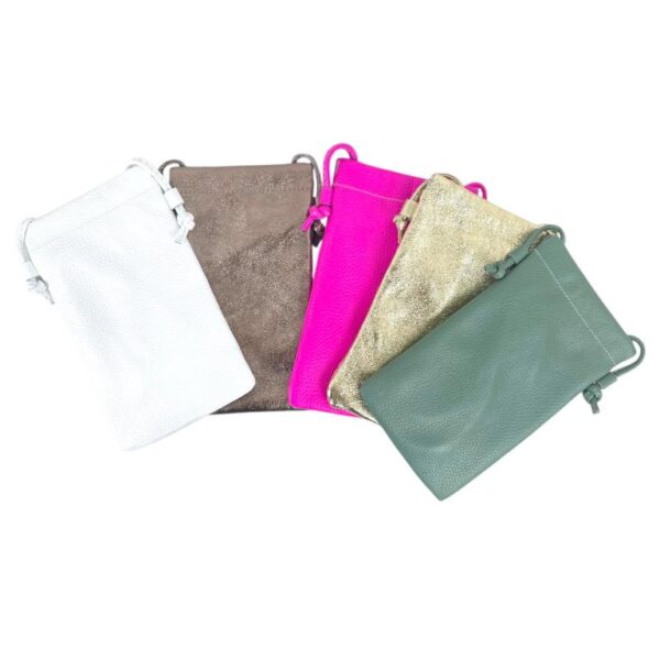 Bolsito Portamovil en Piel Italiana con Cierre de Imán y Asa Larga para Mujer - Imagen 5