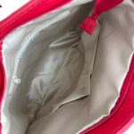 Bolso de Hombro Tipo Hobo en Piel Italiana con Bolsillo Frontal Vertical y Asa Extraíble para Mujer - Imagen 21