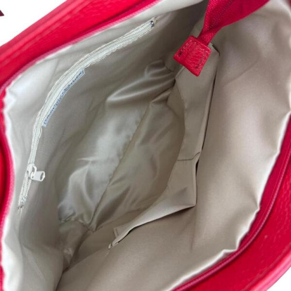 Bolso de Hombro Tipo Hobo en Piel Italiana con Bolsillo Frontal Vertical y Asa Extraíble para Mujer - Imagen 21