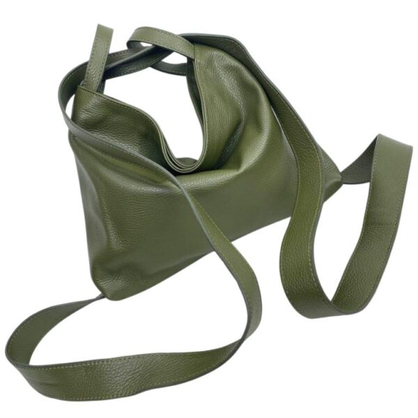 Bolso-Mochila Pequeño en Piel Italiana con Bolsillo Interno y Cierre de Cremallera para Mujer - Imagen 10