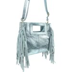 Bolso de Mano Metalizado y Compacto en Piel Italiana con Flecos Decorativos para Mujer - Imagen 4