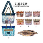 Bolso de Mano Sintético para Mujer con Muñeca Sweet Candy, Asas Cortas y Bolsillos Exteriores