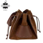 Bolso Bucket en Piel serraje con Compartimento Frontal y trenzado